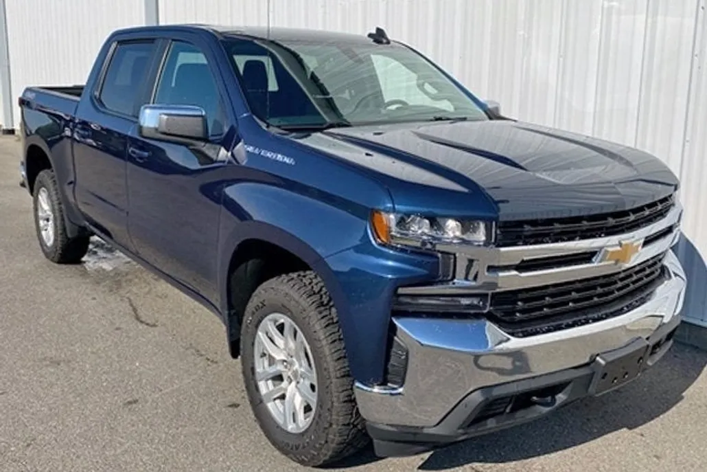 2022 Chevrolet Silverado 1500 LT photo 1