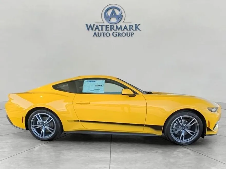 2024 Ford Mustang EcoBoost photo 1