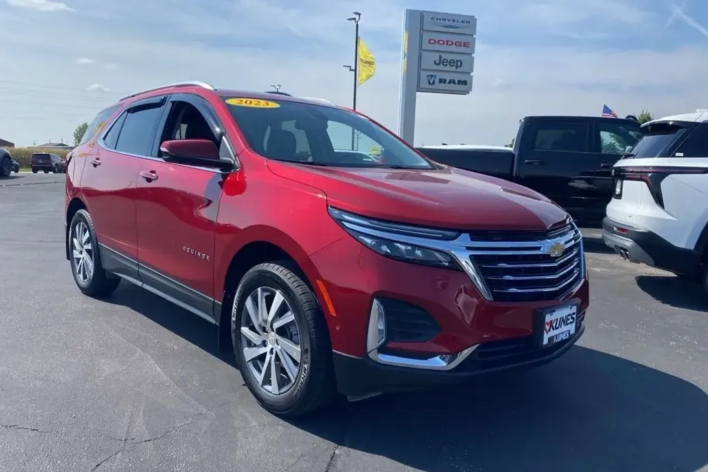 2023 Chevrolet Equinox Premier photo 1