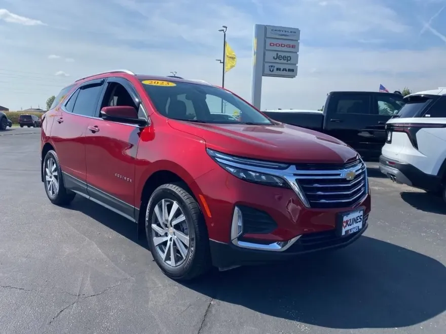 2023 Chevrolet Equinox Premier photo 1