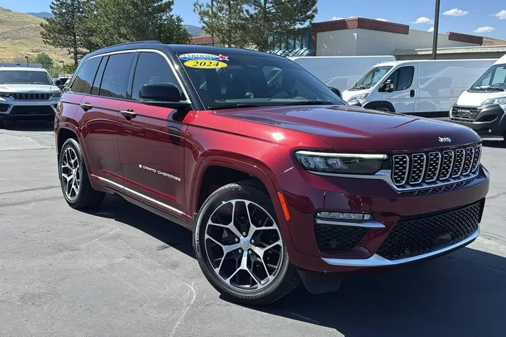 2024 Jeep Grand Cherokee Summit photo 1