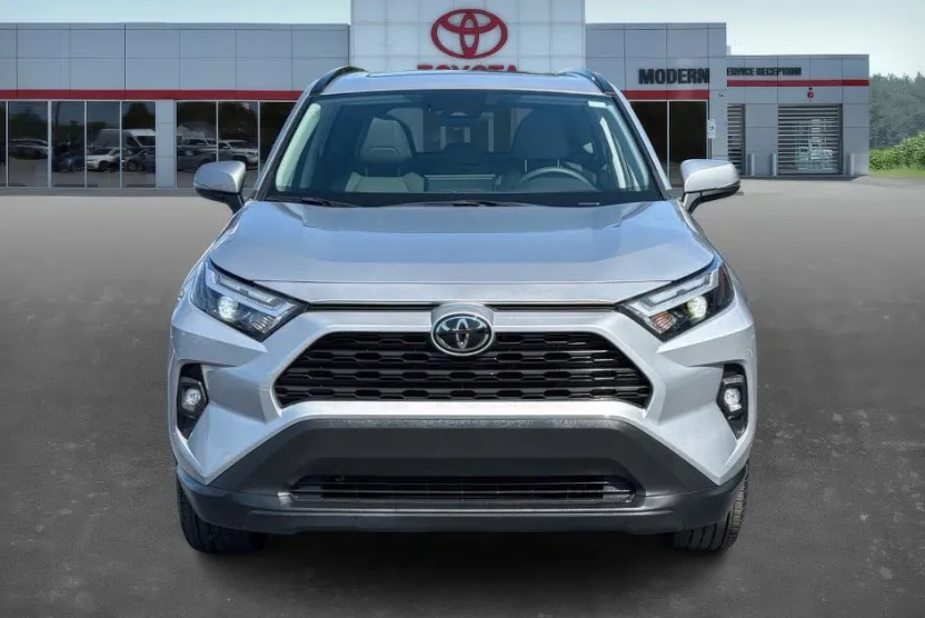 2024 Toyota RAV4 XLE Premium photo 1