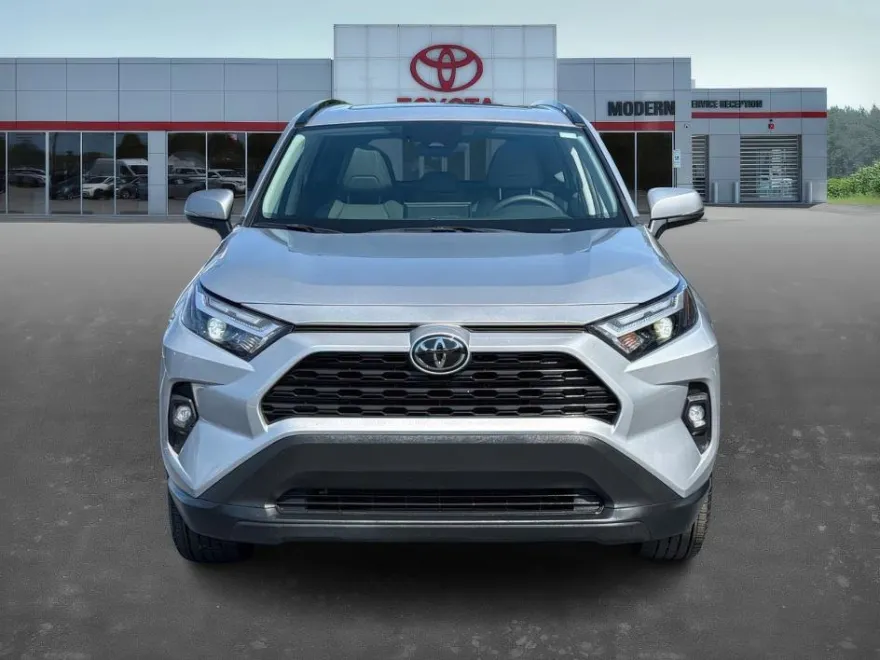 2024 Toyota RAV4 XLE Premium photo 1
