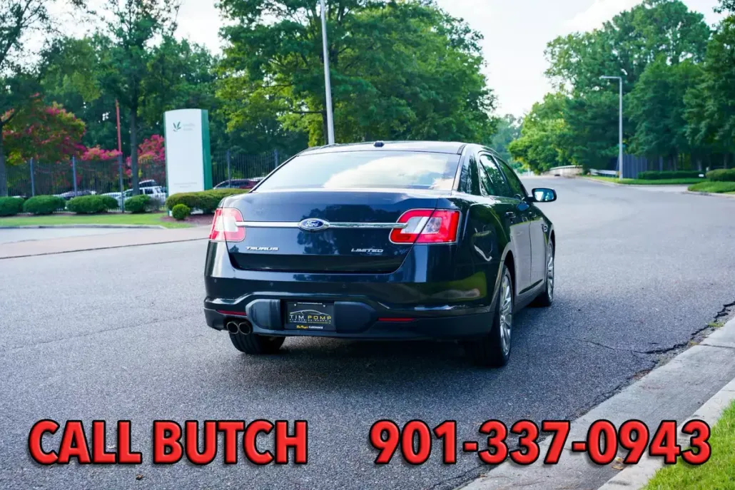 2012 Ford Taurus Limited photo 1