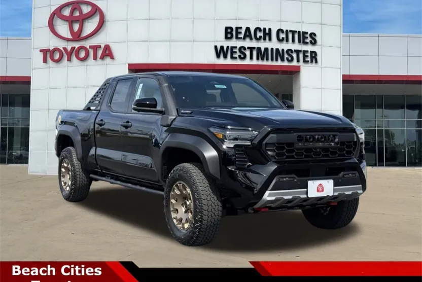 2025 Toyota Tacoma Trailhunter photo 1