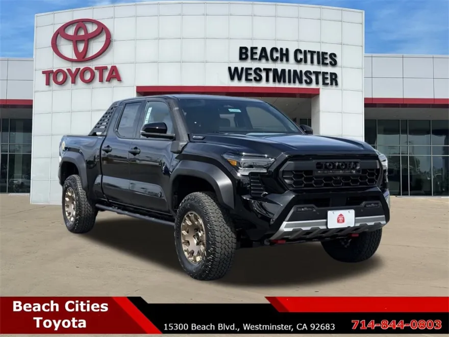2025 Toyota Tacoma Trailhunter photo 1