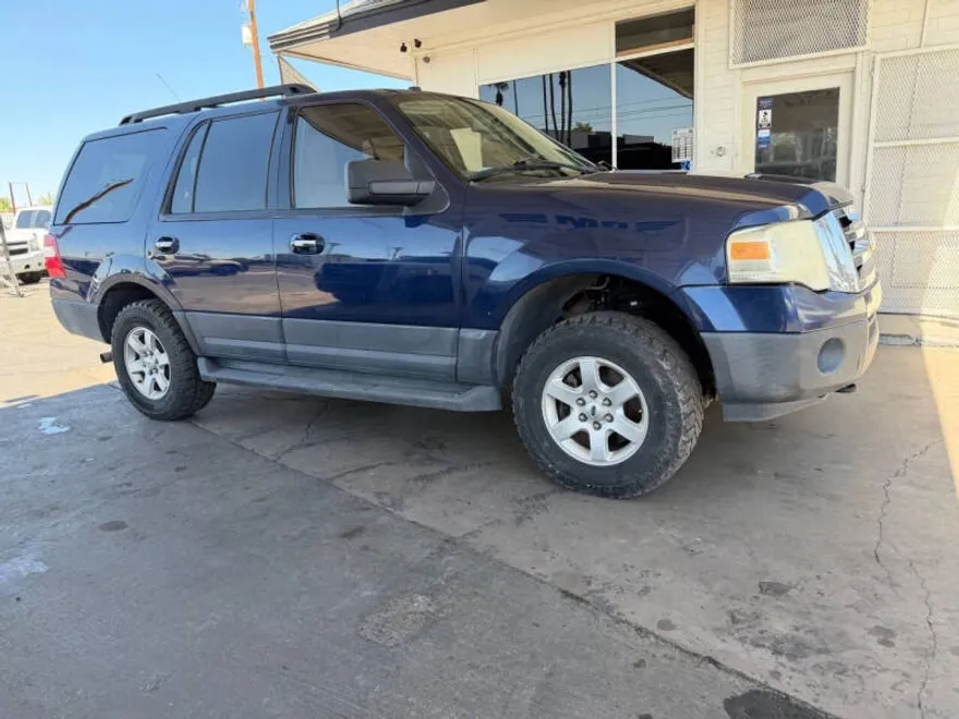 2012 Ford Expedition XLT photo 1