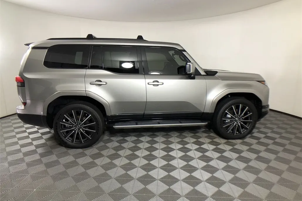 2025 Lexus GX 550 Luxury photo 1