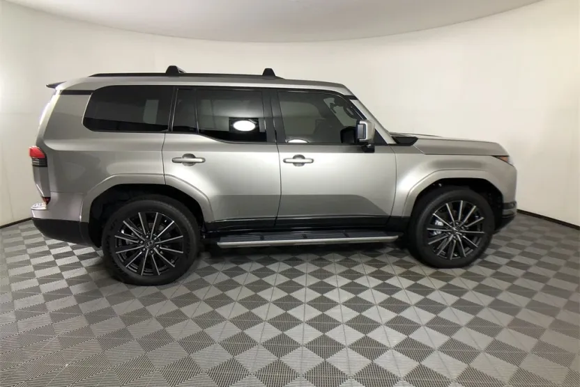 2025 Lexus GX 550 Luxury photo 1