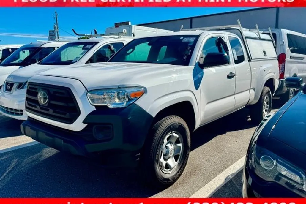 2019 Toyota Tacoma SR photo 1
