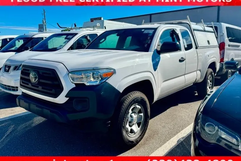 2019 Toyota Tacoma SR photo 1