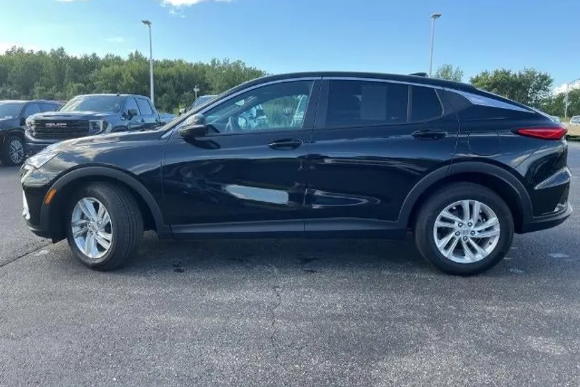 2024 Buick Envista Preferred photo 1