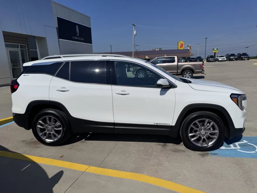 2023 Gmc Terrain SLT photo 1
