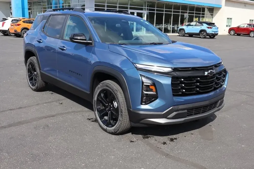 2026 Chevrolet Equinox LT photo 1