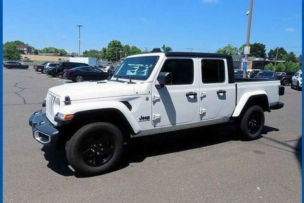 2021 Jeep Gladiator Sport photo 1