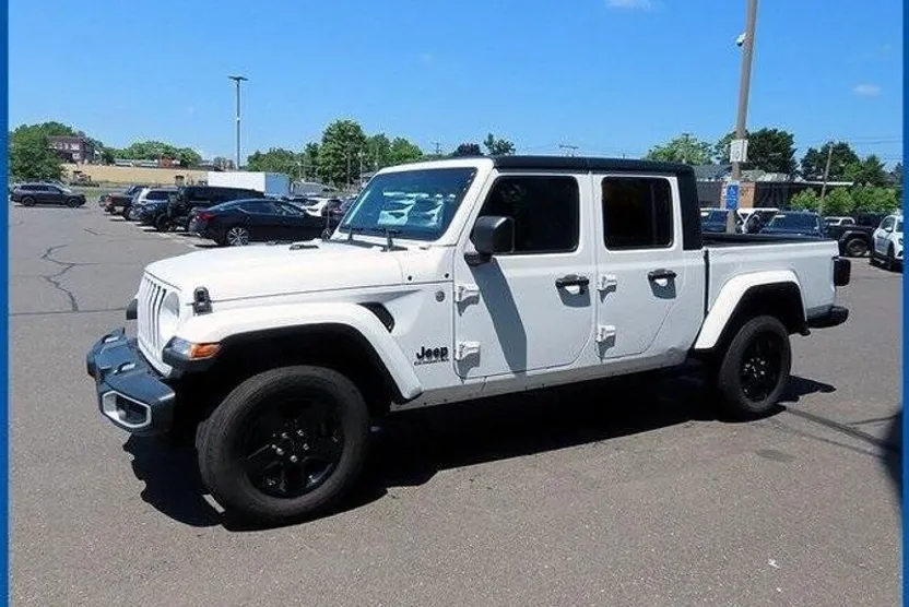 2021 Jeep Gladiator Sport photo 1