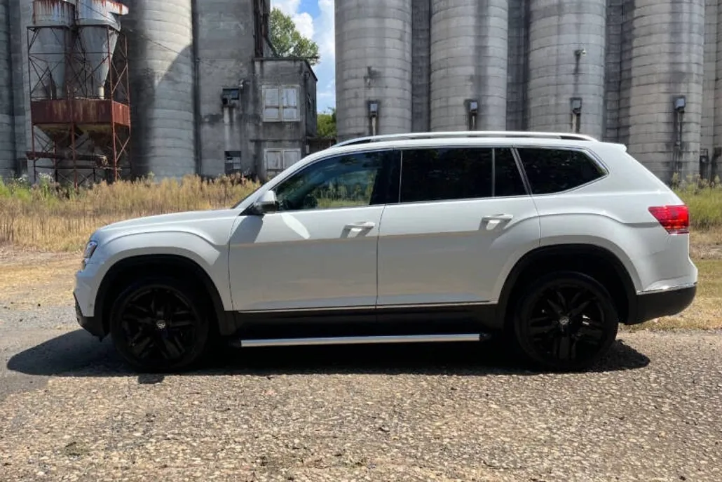 2019 Volkswagen Atlas SEL Premium photo 1