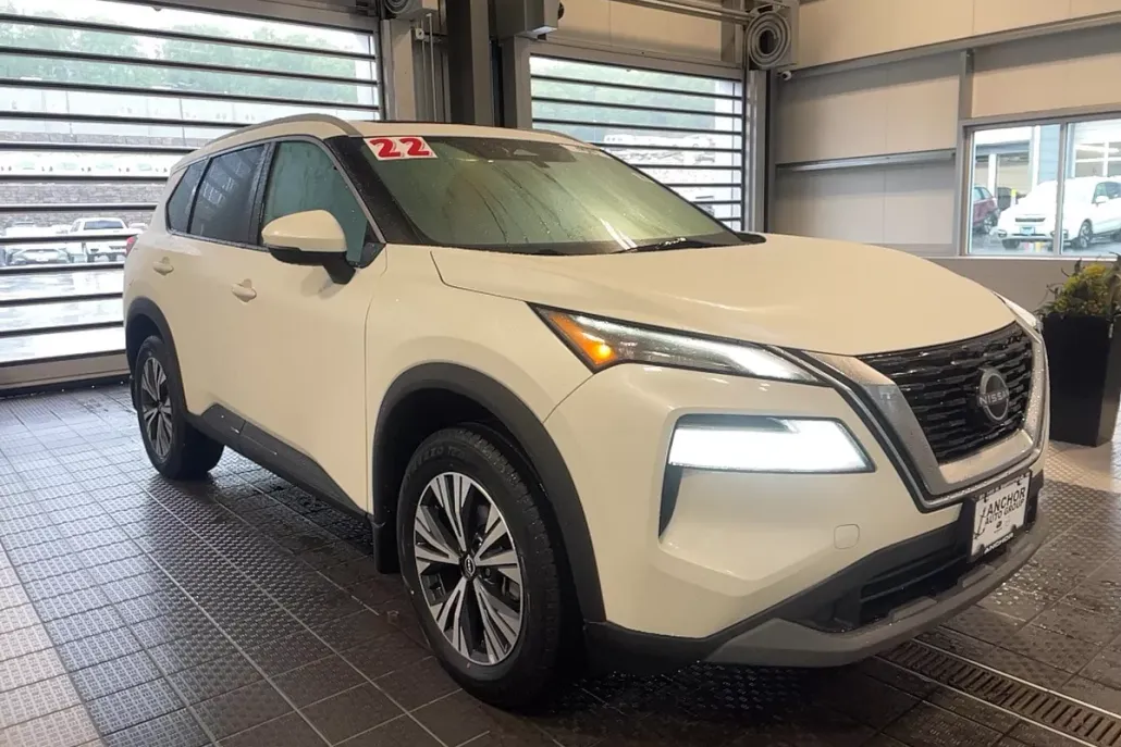 2022 Nissan Rogue SV AWD photo 1