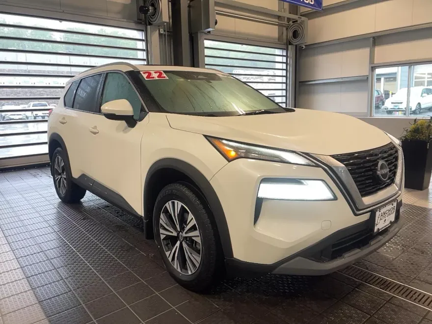 2022 Nissan Rogue SV AWD photo 1