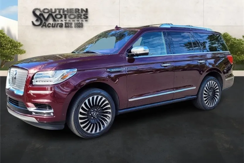2018 Lincoln Navigator Black Label photo 1