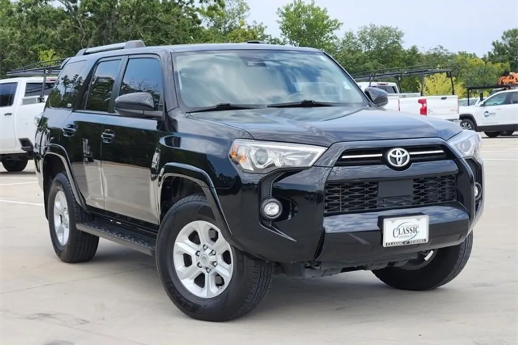 2021 Toyota 4Runner SR5 photo 1
