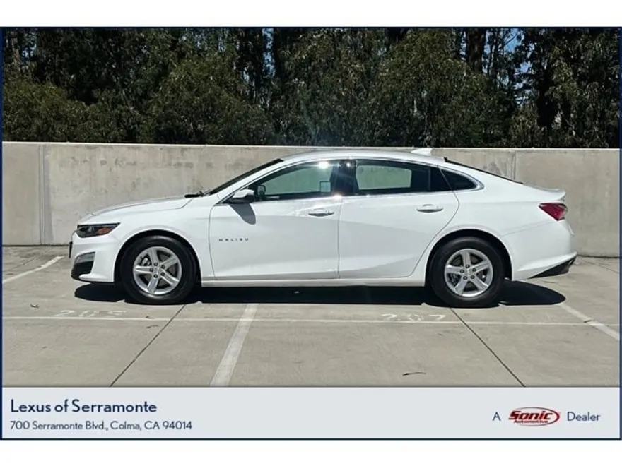 2022 Chevrolet Malibu 1LT photo 1