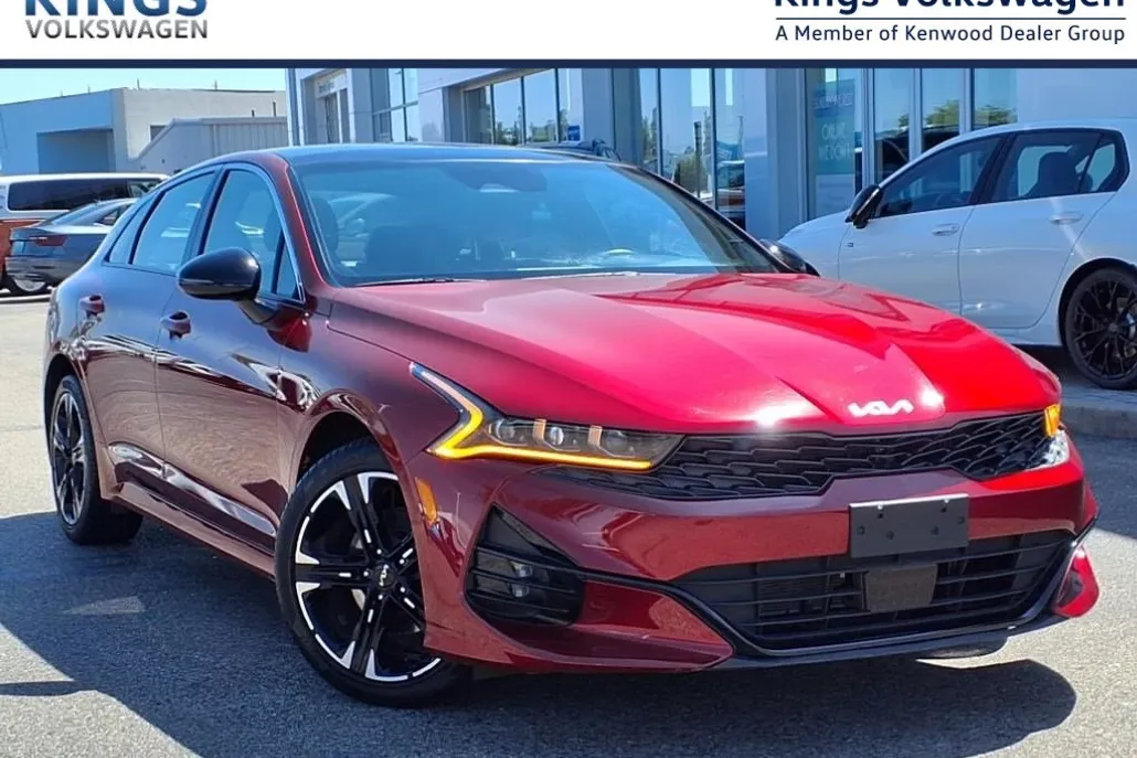 2023 Kia K5 GT-Line photo 1