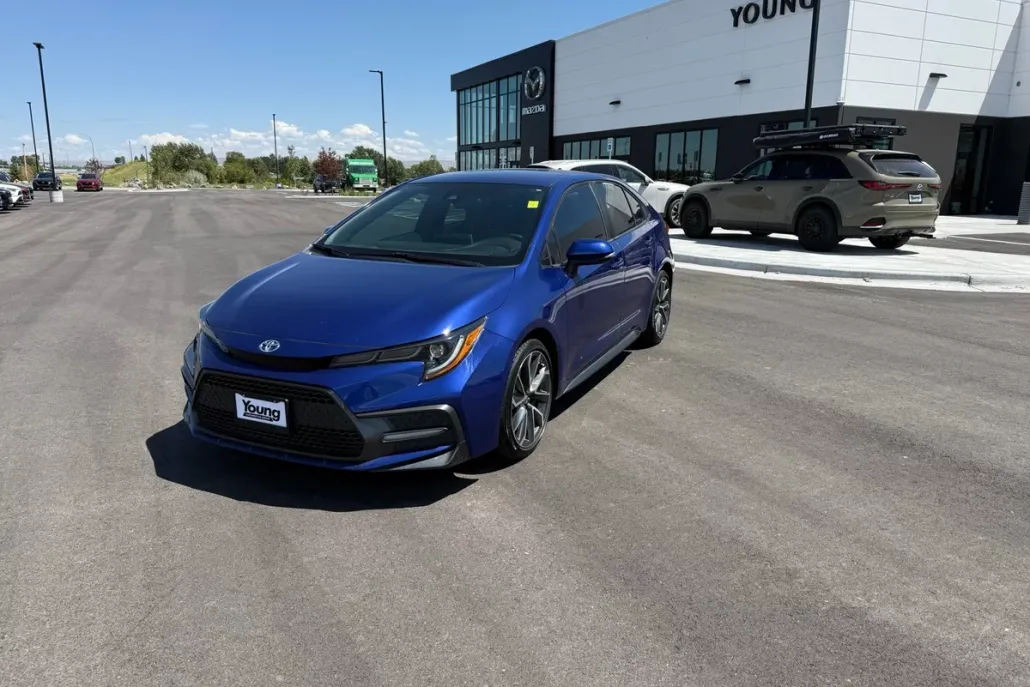 2021 Toyota Corolla SE photo 1