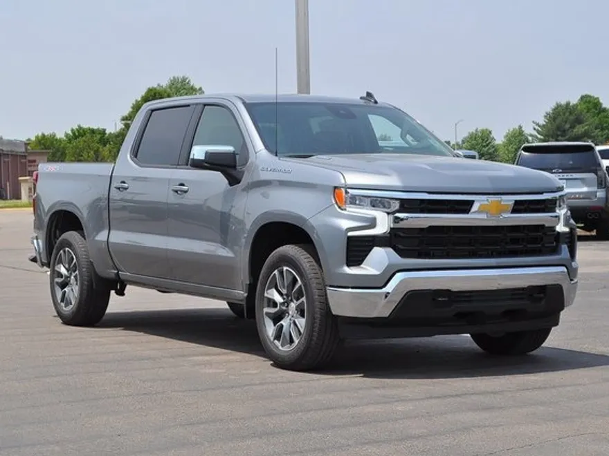 2025 Chevrolet Silverado 1500 LT photo 1