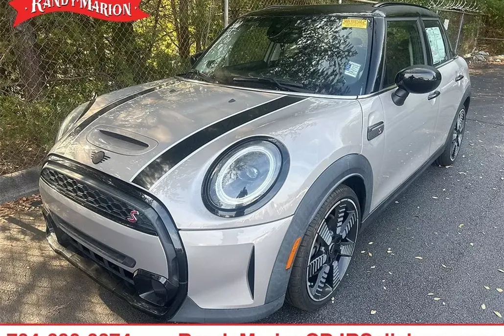 2022 Mini Cooper 4 Door Hardtop S photo 1
