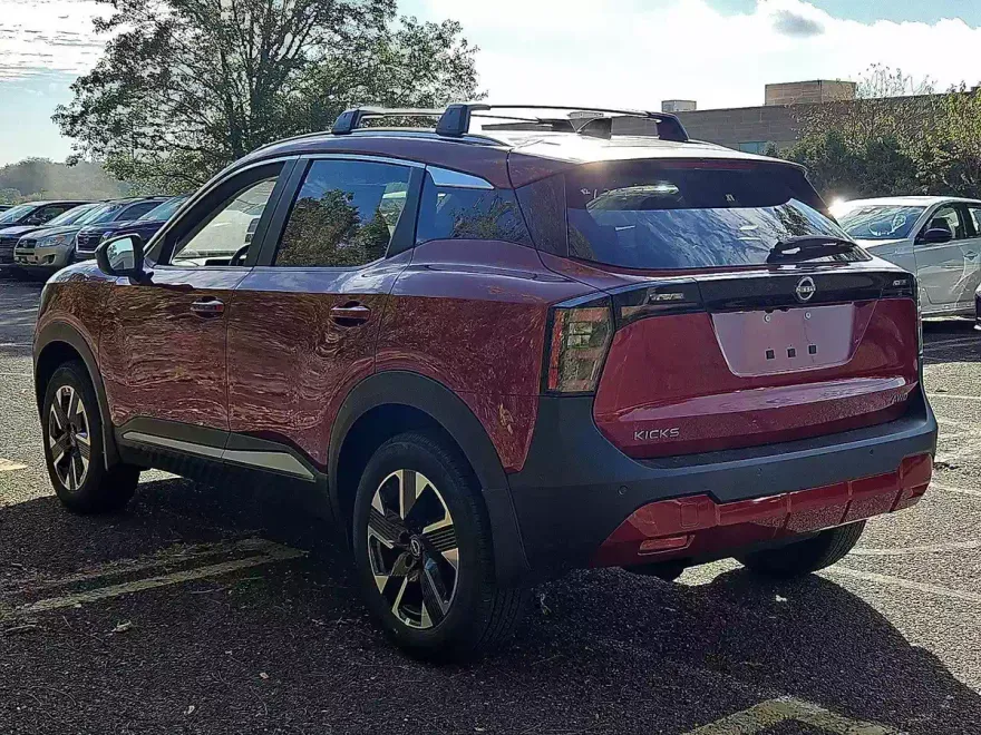 2026 Nissan Kicks SV photo 1