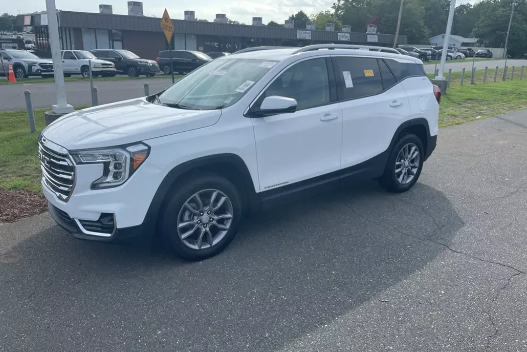 2023 Gmc Terrain SLT photo 1