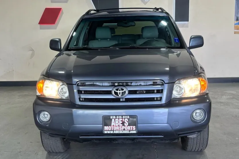 2004 Toyota Highlander Limited Sport photo 1