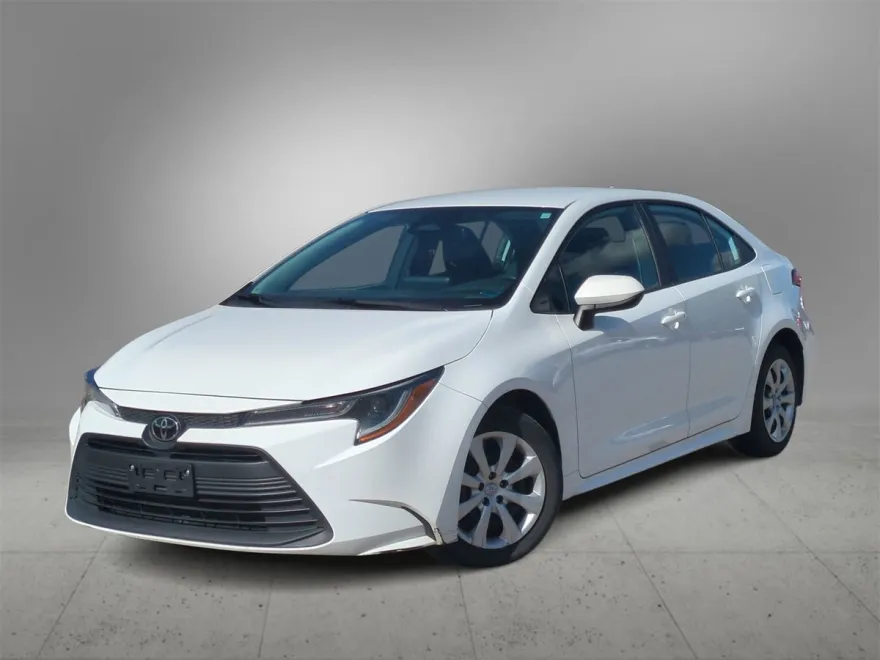 2023 Toyota Corolla LE photo 1