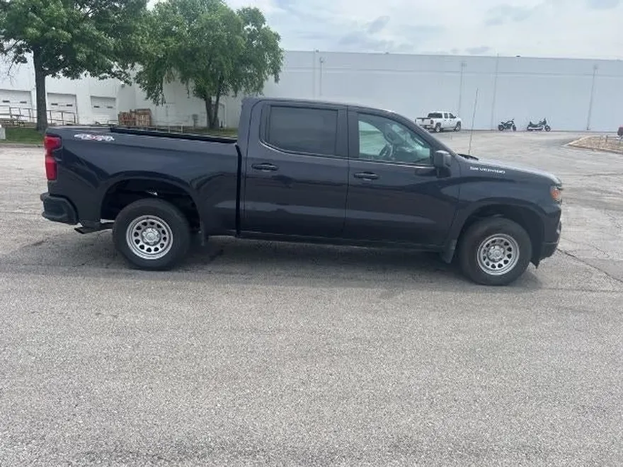 2024 Chevrolet Silverado 1500 photo 1
