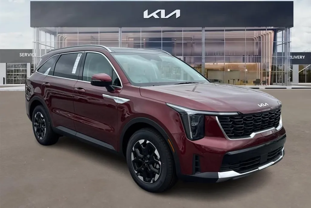 2025 Kia Sorento S photo 1