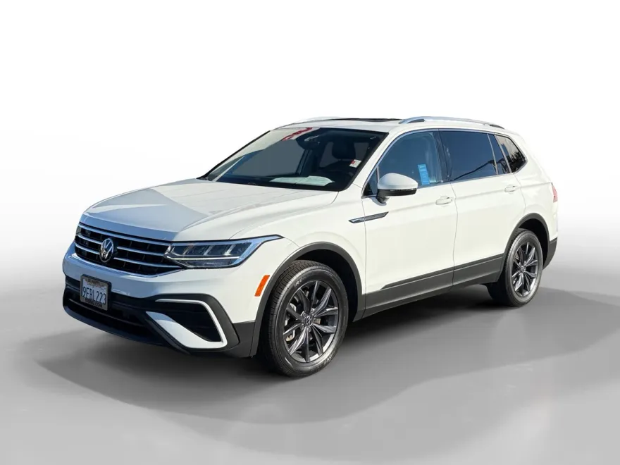 2022 Volkswagen Tiguan SE photo 1