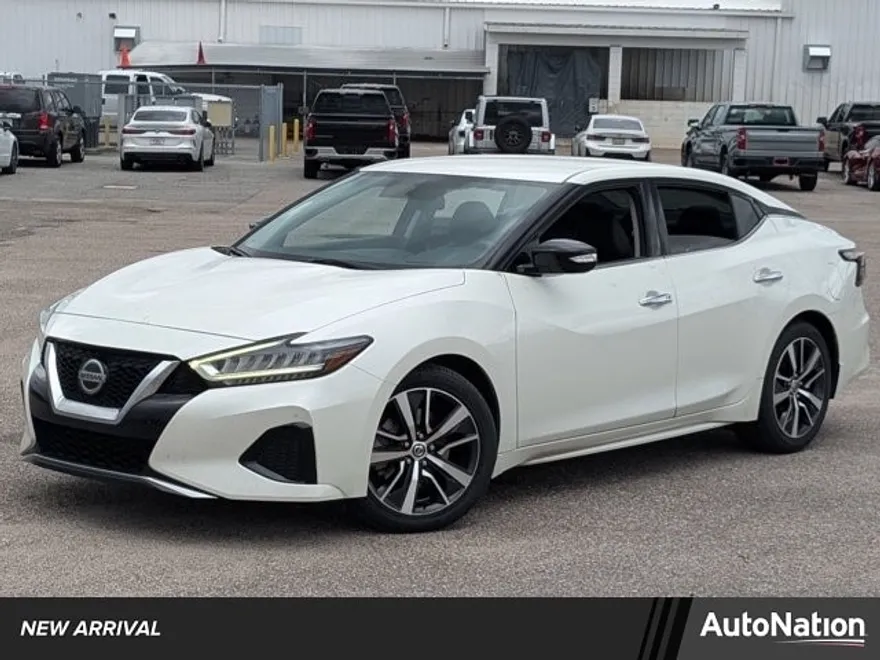 2019 Nissan Maxima SV photo 1