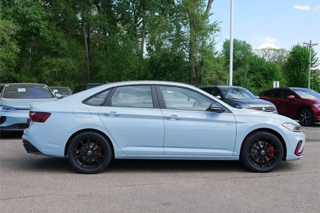 2025 Volkswagen Jetta GLI 2.0T Autobahn photo 1