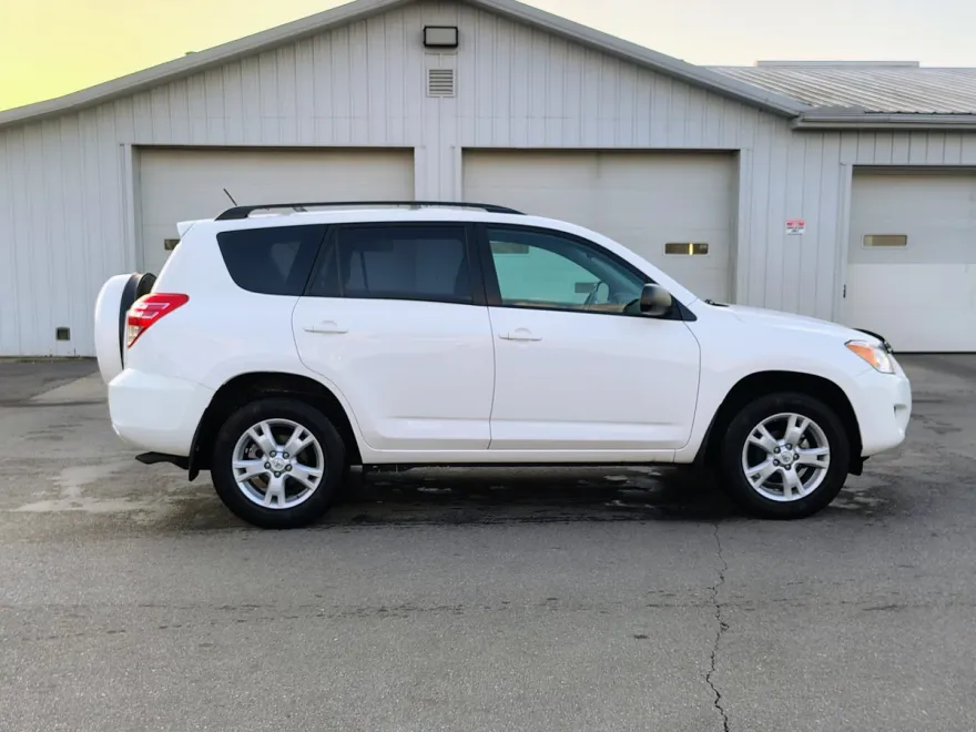 2012 Toyota RAV4 Base photo 1