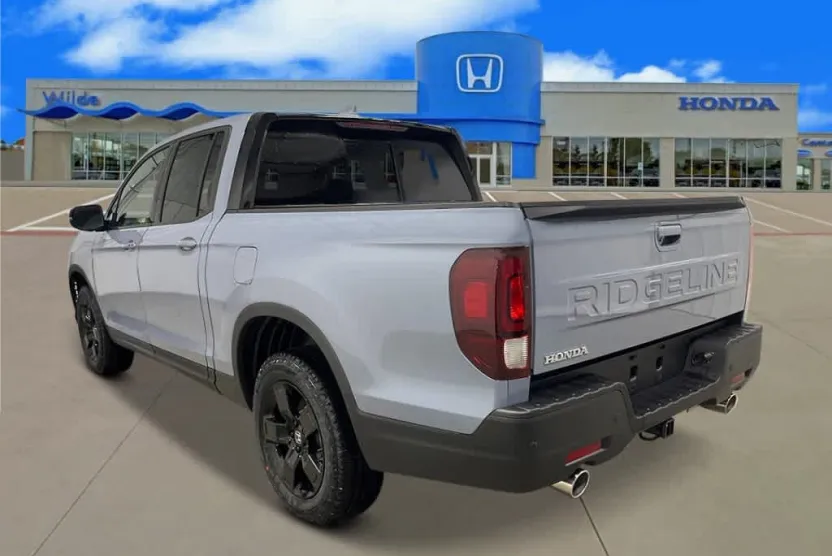 2026 Honda Ridgeline Black Edition photo 1