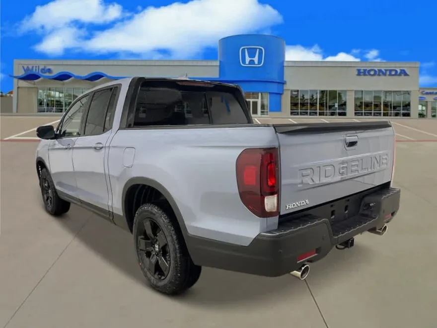 2026 Honda Ridgeline Black Edition photo 1