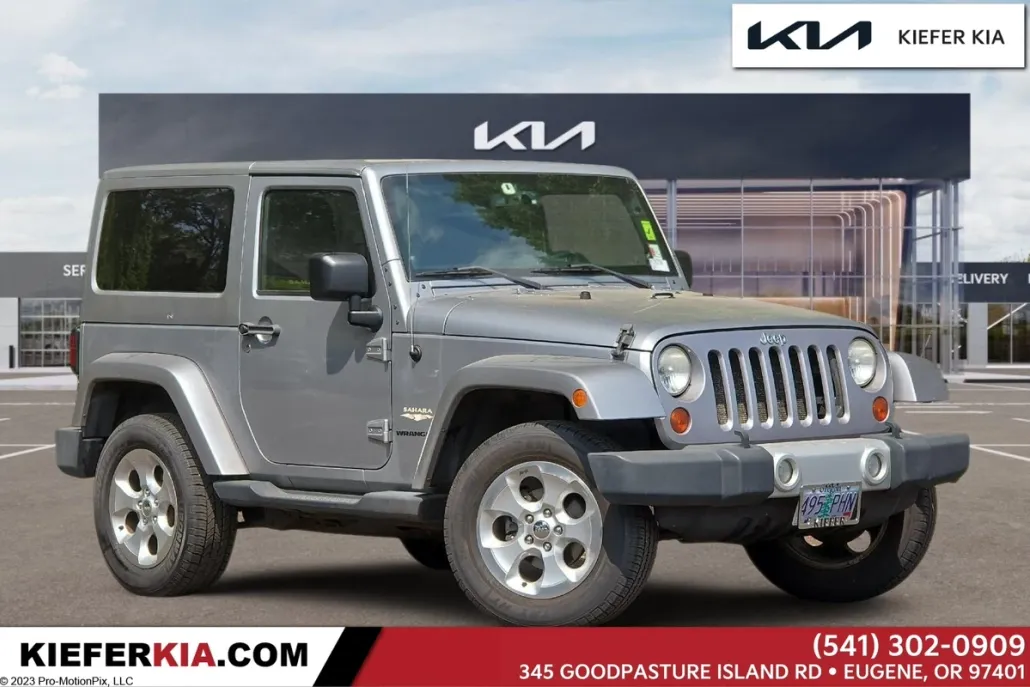 2013 Jeep Wrangler Sahara photo 1