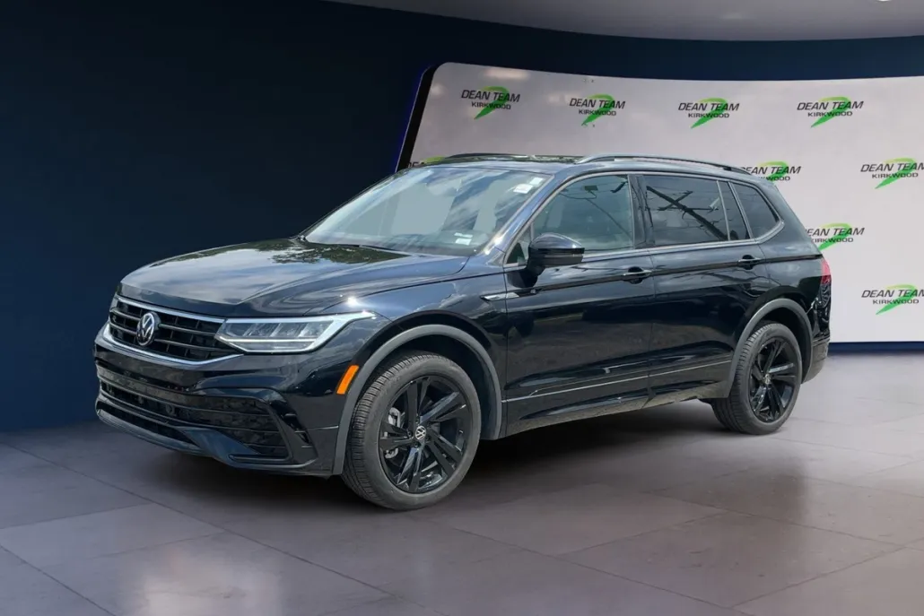 2023 Volkswagen Tiguan SE R-Line Black photo 1