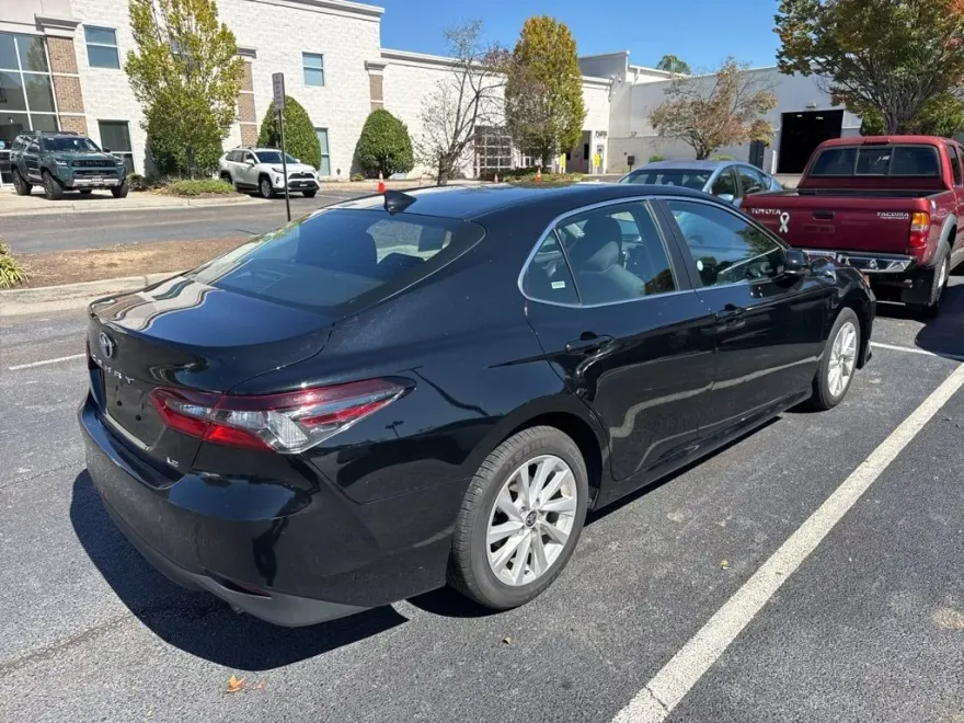 2024 Toyota Camry LE photo 1