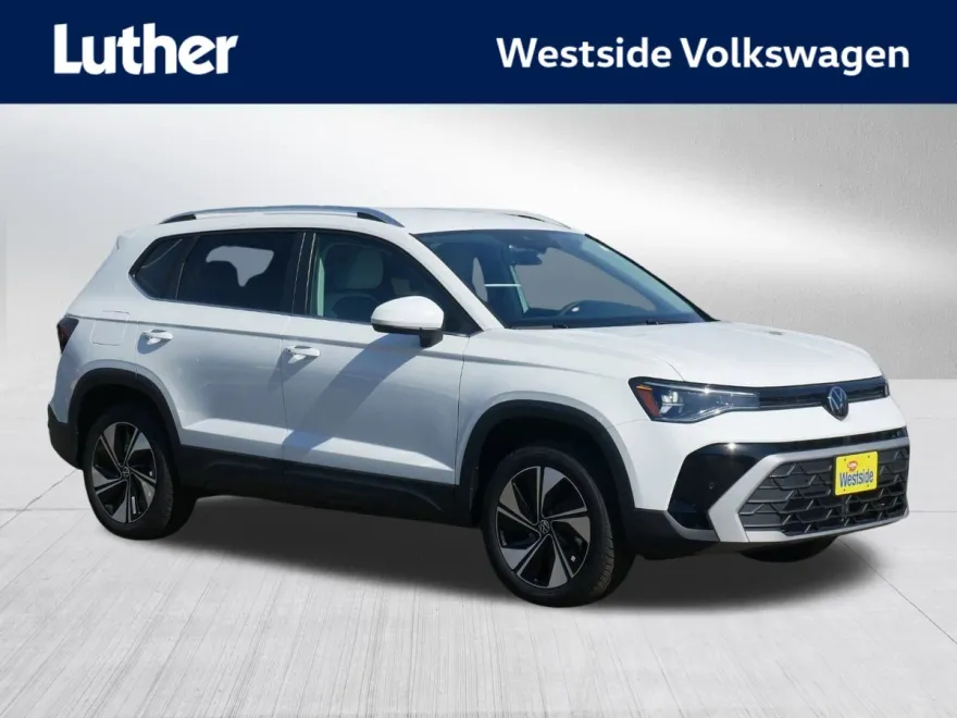 2025 Volkswagen Taos SE photo 1