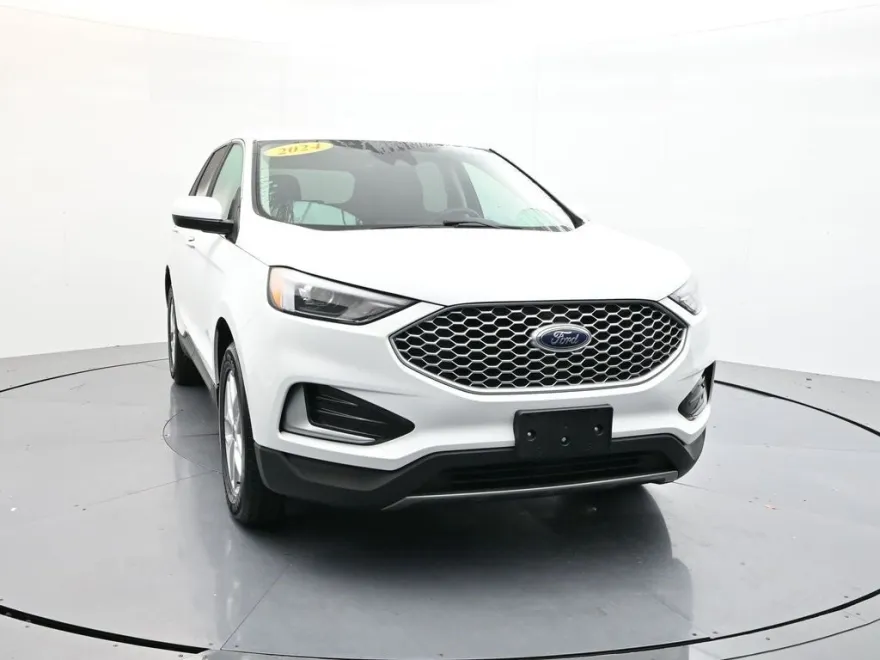 2024 Ford Edge SEL photo 1