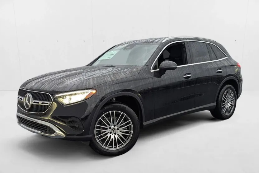 2025 Mercedes Benz GLC 300 photo 1