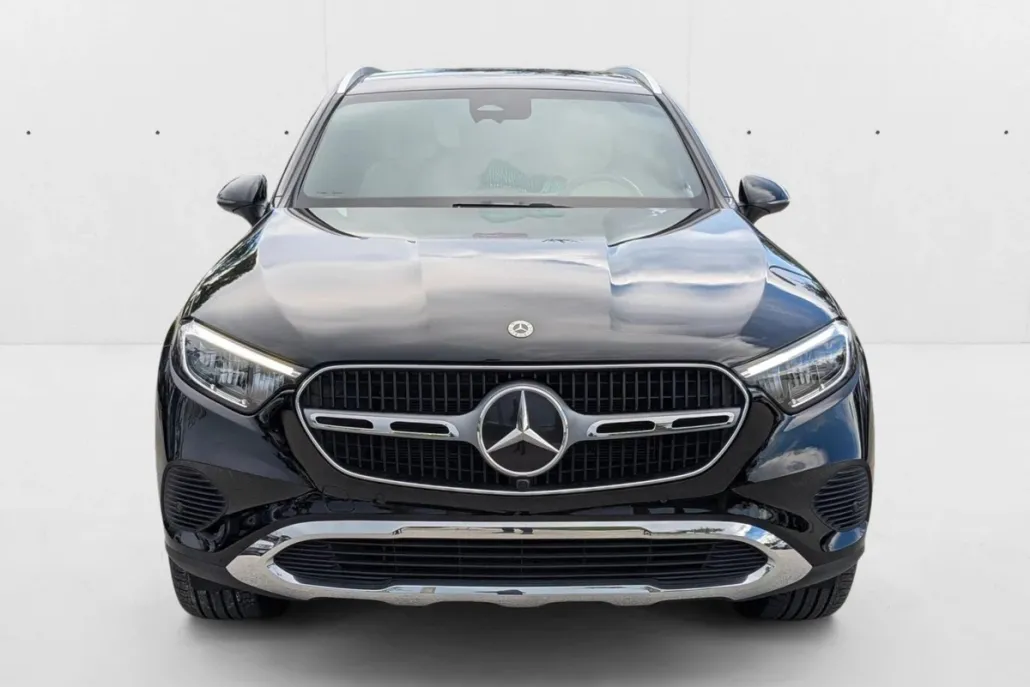 2024 Mercedes Benz GLC 4MATIC photo 1