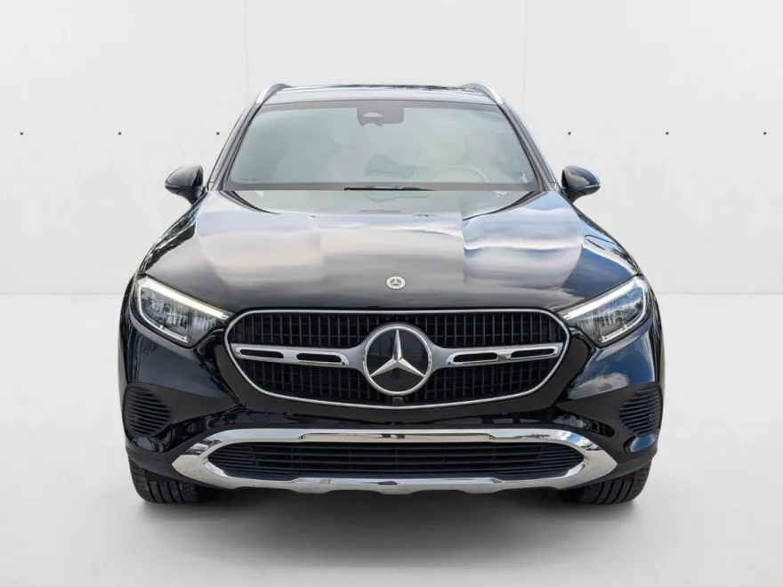 2024 Mercedes Benz GLC 4MATIC photo 1